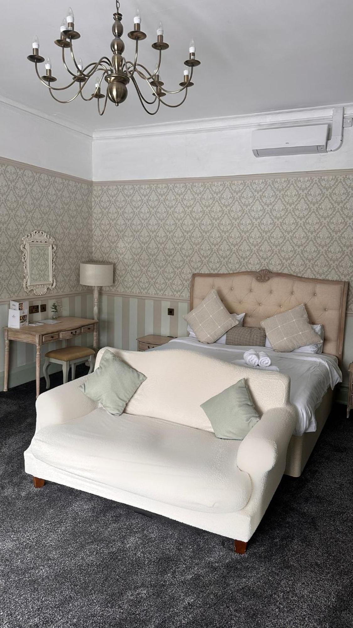 St Andrews Town Hotel Droitwich Esterno foto
