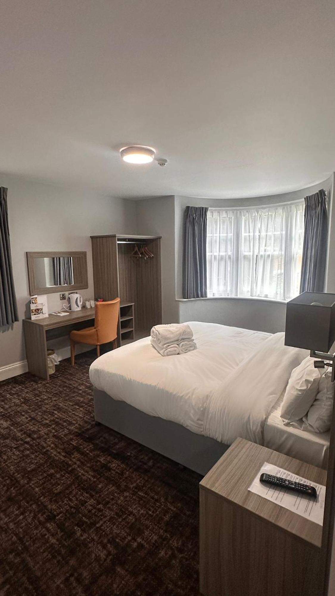 St Andrews Town Hotel Droitwich Esterno foto