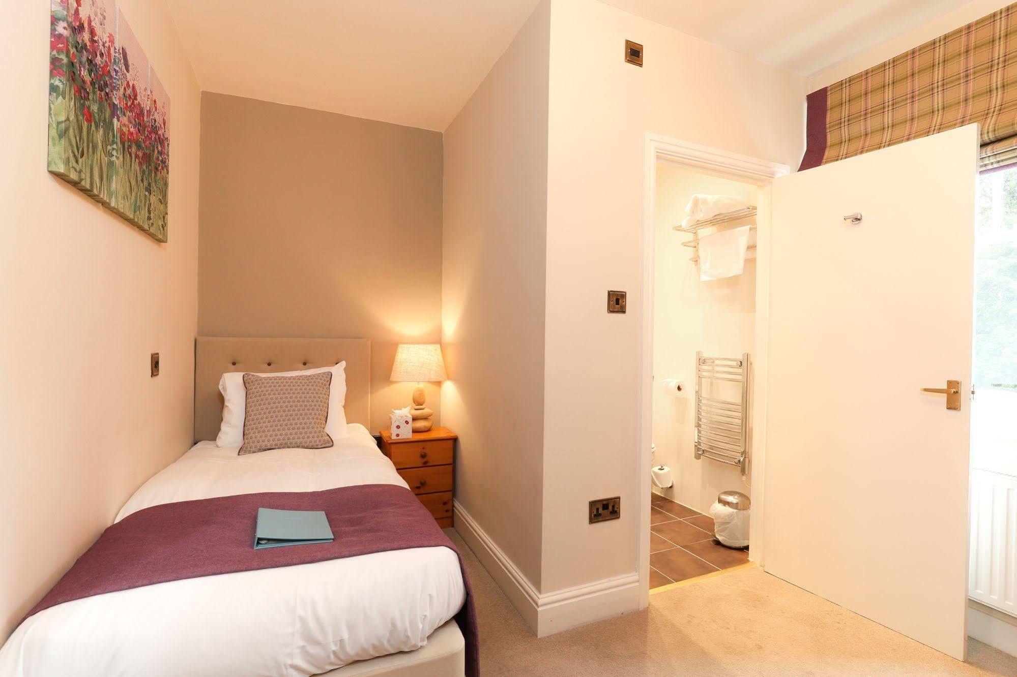 St Andrews Town Hotel Droitwich Esterno foto